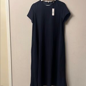 Banana Republic Black Midi Dress Short Sleeve Crew Neck pit to pit 20” lath 45”